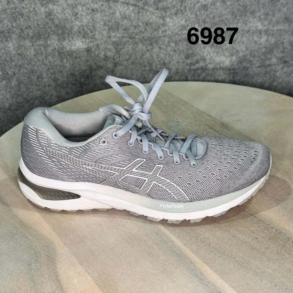 Asics Gel Cumulus 22 Piedmont Grey White Running Shoes 1012A741 Womens 9